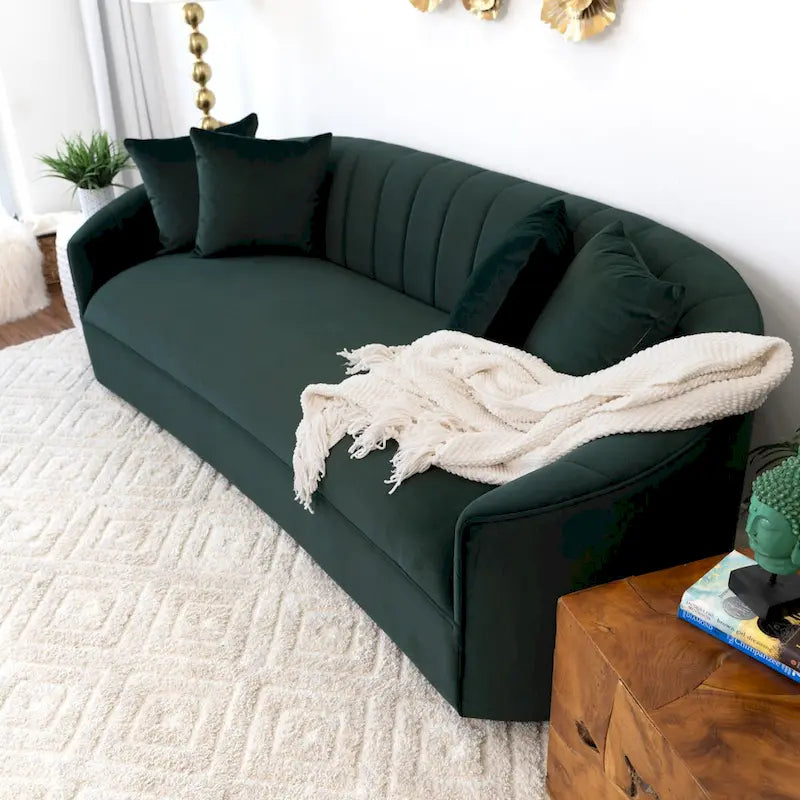 Canapé en velours vert au dossier droit, style moderne
